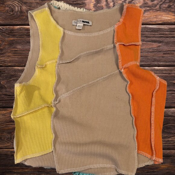 Fashion Nova Tops - CROP TOP